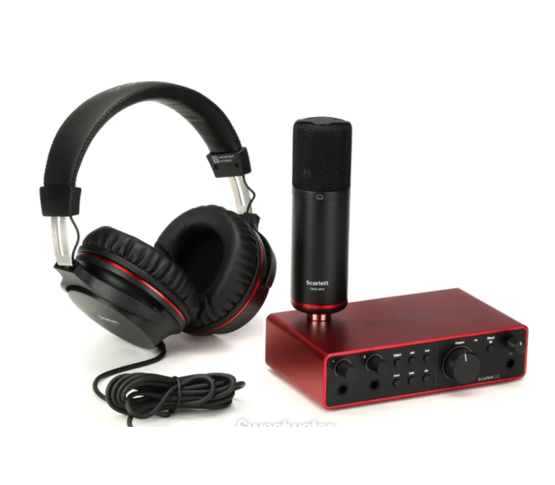 Focusrite Scarlett 2i2 Studio Recording Bundle (4th Gen)